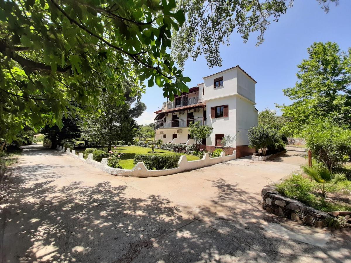 Sergios Koukounaries Exterior photo