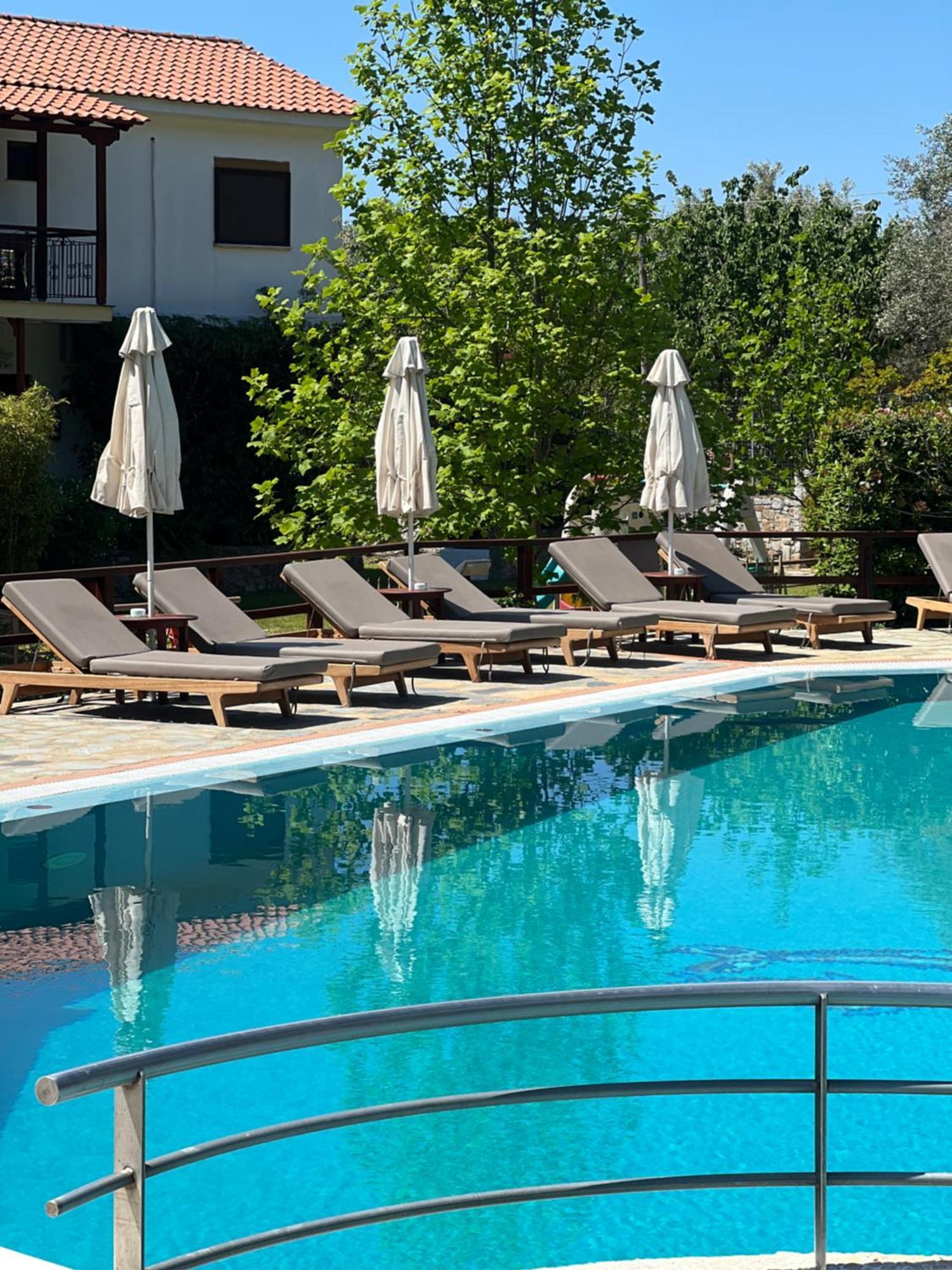 Sergios Koukounaries Exterior photo